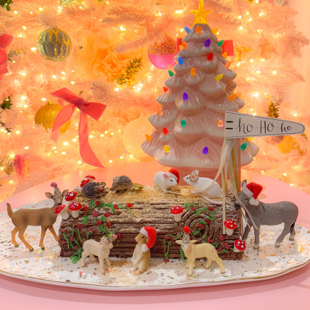 A Sweet Christmas Tradition: Decorating a Yule Log Together